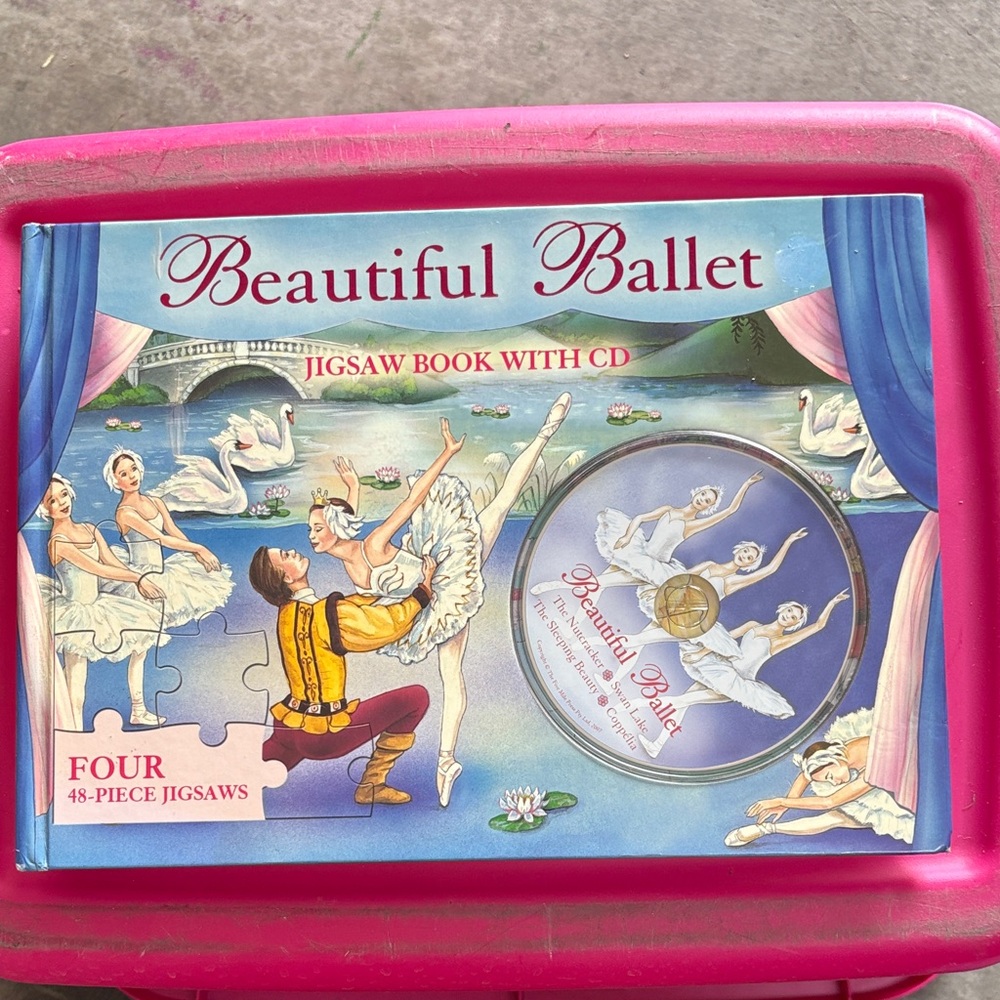 Beautiful Ballet Jigsaw Book with CD